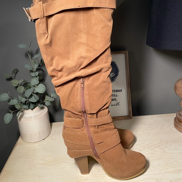 Charles Albert Knee-High Boots - Picture 5 of 10